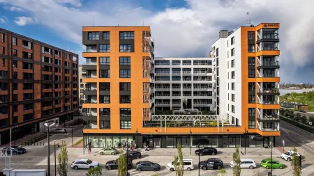 Doki, Sun & Snow Отели рядом с достопримечательностью «Ratusz Głównego Miasta»