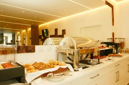 Hotel Concha Отели в г. Алфейзеран