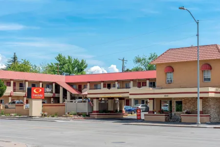 Econo Lodge Inn & Suites Отели в г. Дуранго