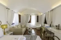 La Mer Deluxe Hotel & Spa Hotels in Santorini