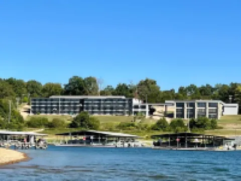 Lake Norfork Resort Hotels in Baxter County