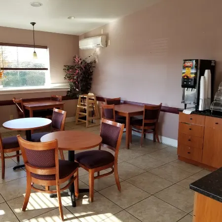 Super 8 by Wyndham Bellingham Airport/Ferndale