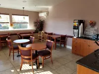 Super 8 by Wyndham Bellingham Airport/Ferndale - breakfast