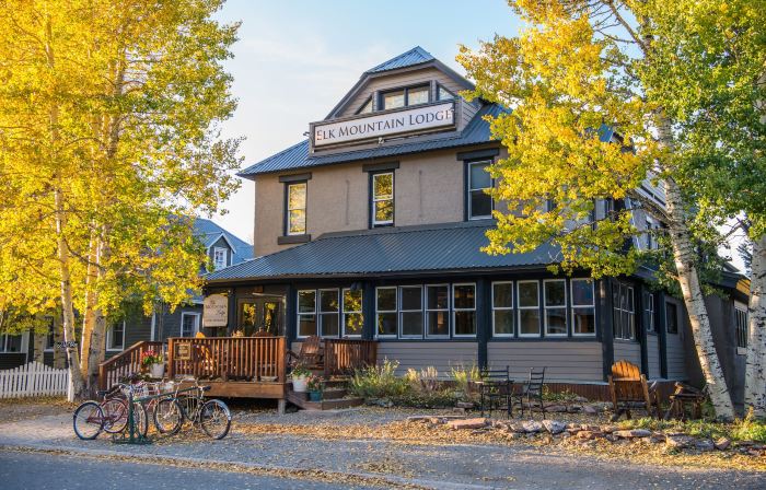 Elk Mountain Lodge