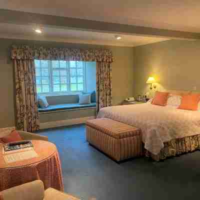 Plumber Manor Rooms