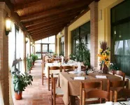 Hotel Tiziana Hotels near Avignonesi