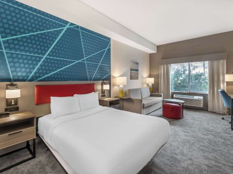Comfort Suites Redmond Airport