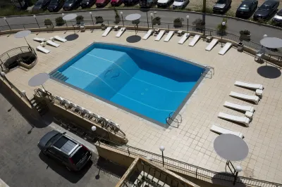 阿德瑪藍色營幕公寓飯店 Lavender Ville Wedding Venue附近的飯店