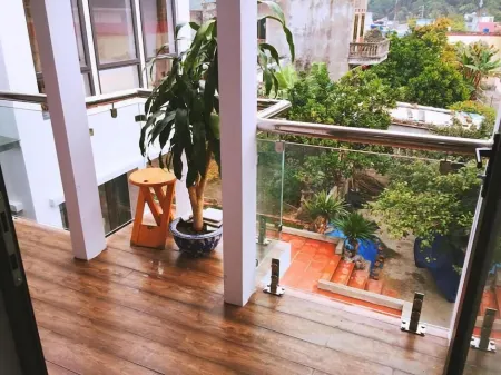 D'Home Homestay Cat Ba Отели рядом с достопримечательностью «Cat Co Beach»