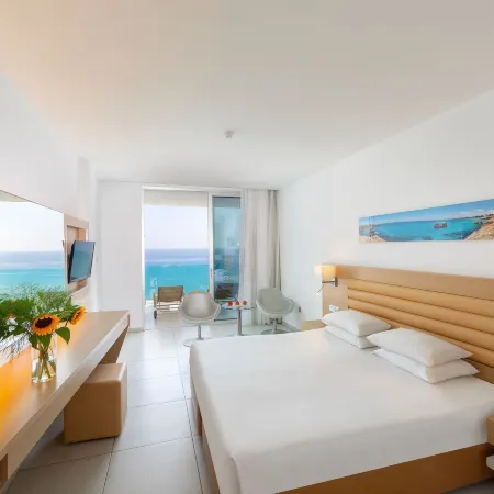 Vrissaki Beach Hotel