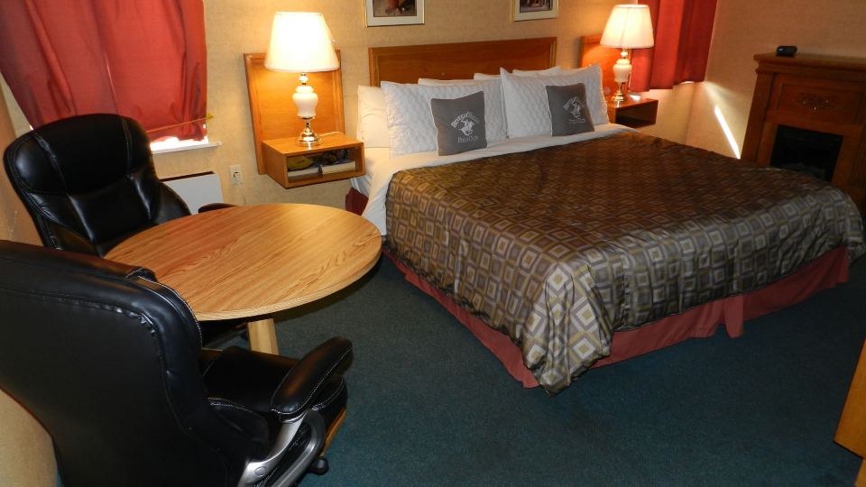 Kings Inn Near the Falls
