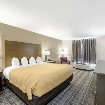 Quality Inn & Suites Carlsbad Caverns Area