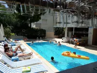 Antalya Konyaaltı Gündüz Otel - de playa
