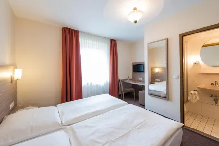 Hotel Eisbach Отели в г. Хёр-Гренцхаузен