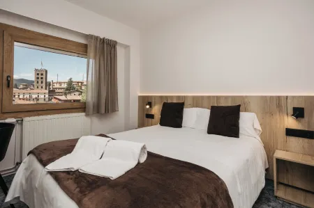 La Trobada Hotel Sport Отели в г. Гомбрен