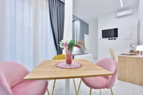 Hotiday Room Collection - Napoli Sant'Arcangelo - Apartemen