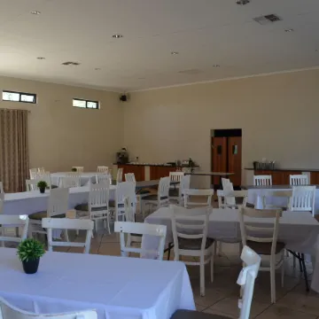 Manor Hills Guest Lodge