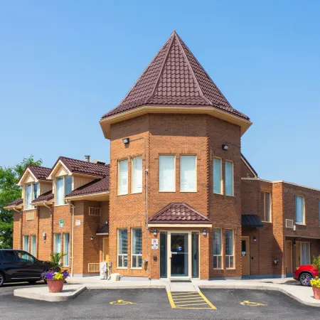 Super 5 Inn