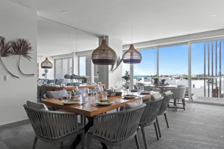 Exclusive Apartment with rooftop pool Отели рядом с достопримечательностью «Плайя Тортугас»