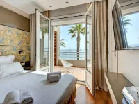 Bor Hôtel & Restaurant - Plage privée Hotels in Hyeres