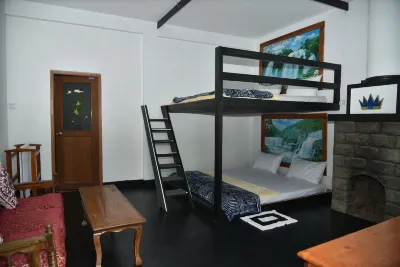 Shiny Cot Full Bungalow
