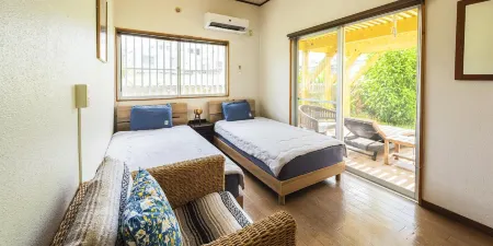 Panorama Отели рядом с достопримечательностью «Lazor Garden Alivila Cristea Church»