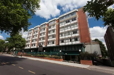 Hampstead Britannia Hotel in zona Keats House