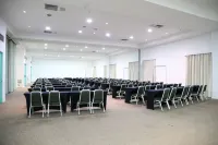 Vitória Hotel Convention Indaiatuba - parking