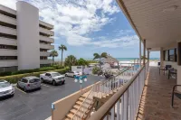 Plaza Beach Hotel - Beachfront Resort - Ocean View