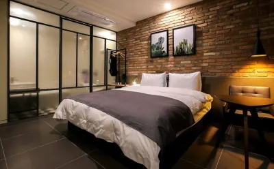 Gimhae Brown Dot Hotel Waterpark Hotels near Jang-Yusa