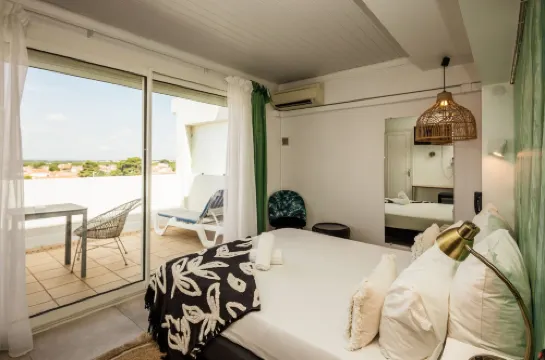 Hôtel les Sables - Urban Style - by Logis Hotels Hotels in Canet-en-Roussillon