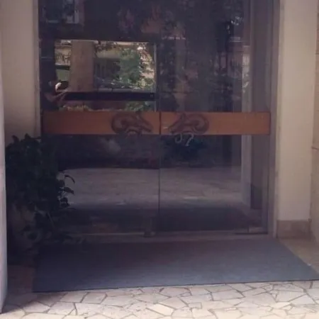 B&B Casetta Roma Отели рядом с достопримечательностью «Джаниколенсе»