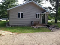 Open All Year * Ausable River Access * Newly Remodeled! Hotels near Roscommon Zoo