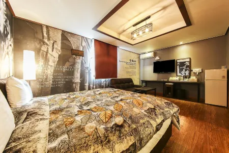 Q Hotel Yongin Отели рядом с достопримечательностью «Yonin Natural Recreation Forest»