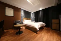 브라운도트 천안성정점