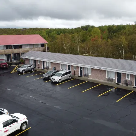 Moonlight Inn and Suites Sudbury