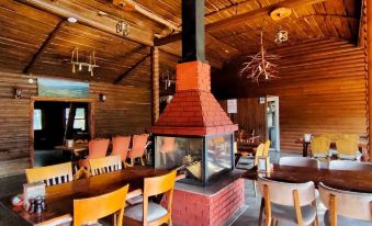 ÇAMPINARI DOĞA EVLERİ & Restaurant