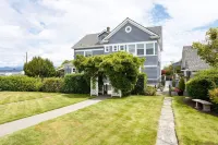 Nantucket Inn - Anacortes Hotels near Little Cranberry Lake: A Avenue Trailhead