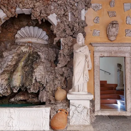 Trevi Rome Suite Отели рядом с достопримечательностью «Площадь Торре-Арджентина»