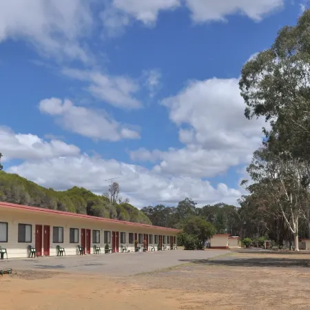 Wagon Wheel Motel & Units
