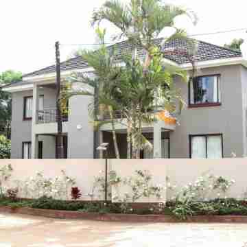 Apartments at 14 Mombo Road Hotel Exterior