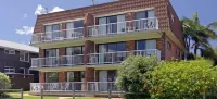 Main Beach Apartments - Apartments