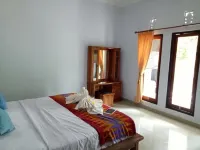 Bintang Hostel and Homestay Отели в г. Нуса-Пенида