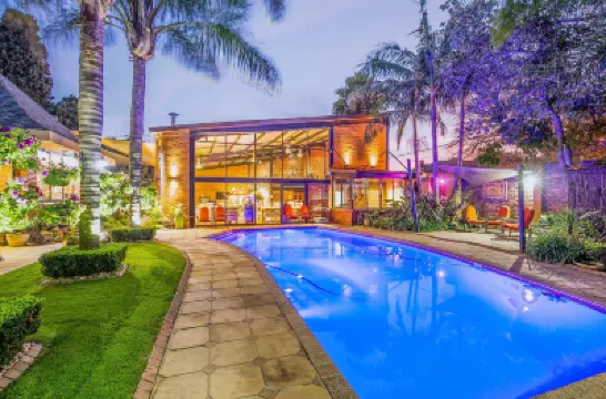 Sunrock Guesthouse Отели в г. 