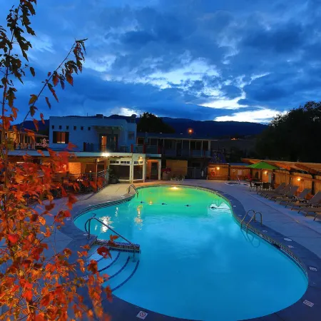 Bowmont Motel