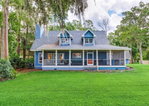 A perfect Lake House get away