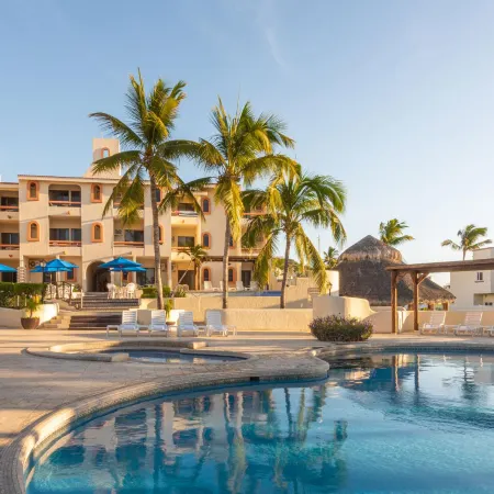 Park Royal Homestay Los Cabos