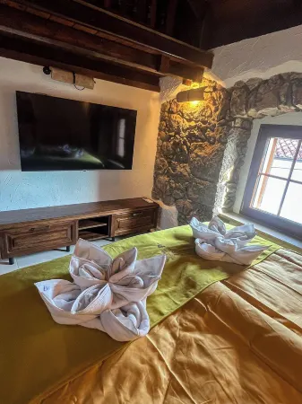 Old House Njivice Отели в г. Њивице