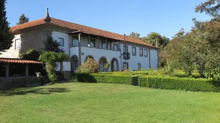 Quinta de Guimarães Отели в г. Байан