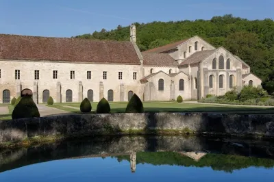 Logis Hostellerie d'Aussois Hôtels à : Semur-en-Auxois